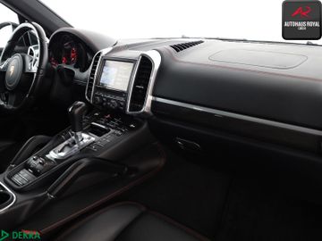 Porsche Cayenne - 11