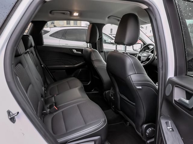 Ford Kuga 2.5 Plug-In Hybrid Titanium X Einparkassi.
