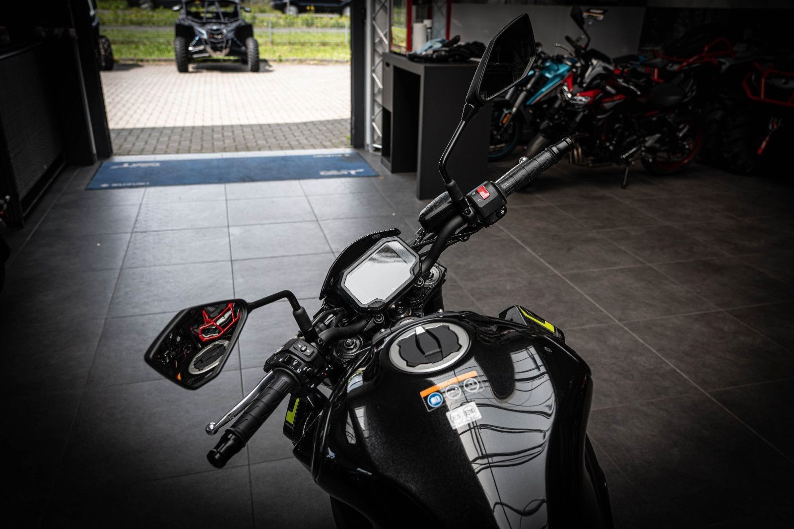 Fahrzeugabbildung Kawasaki Z900 2024 4 Jahre Garantie
