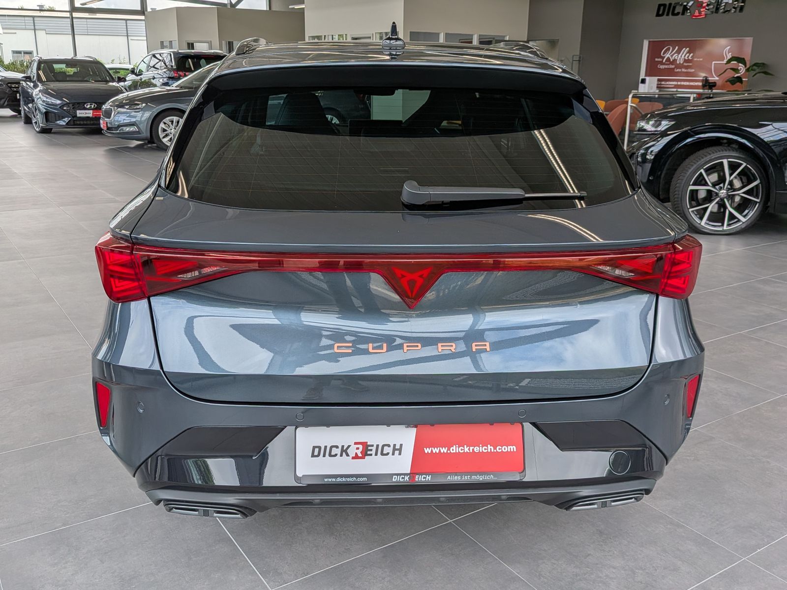 Fahrzeugabbildung CUPRA Leon 1.5 eTSI Dynamic-Edge-Paket Pano Cam AHK 18
