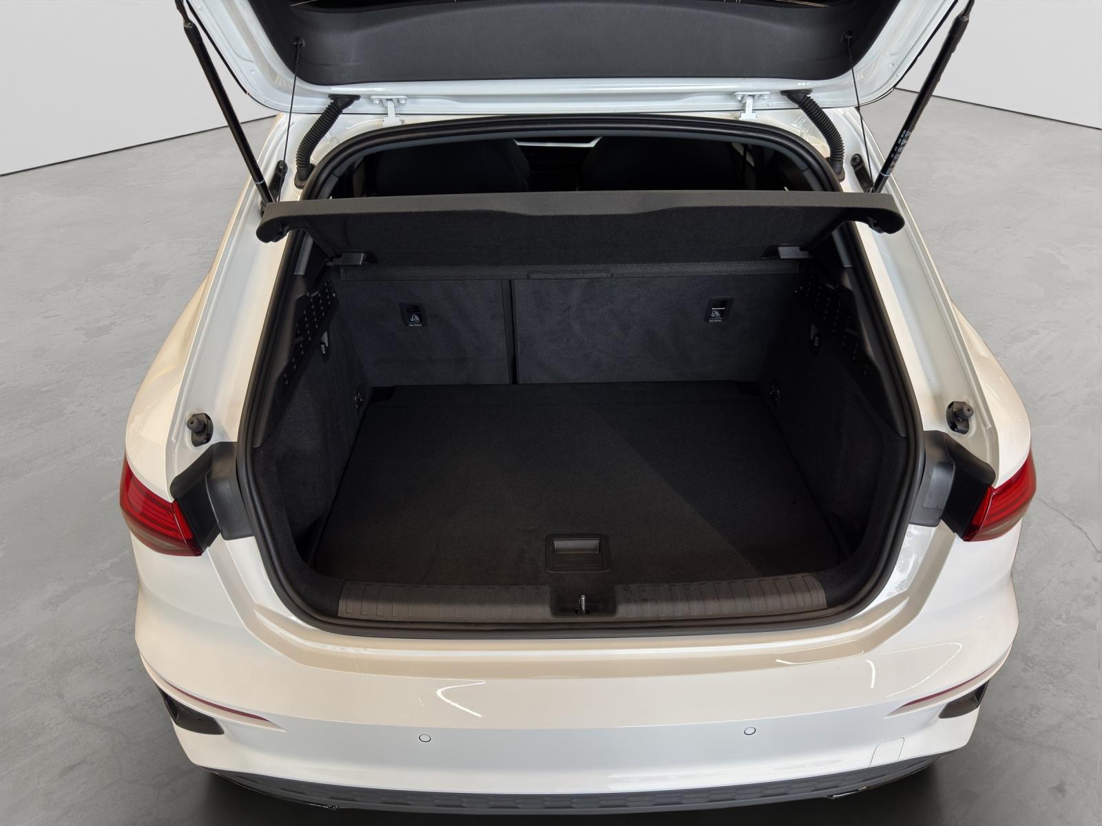 Audi A3 Sportback 40 TDI quattro S line Black Kamera, миниатюра 6
