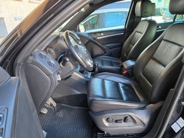 Volkswagen Tiguan - 8