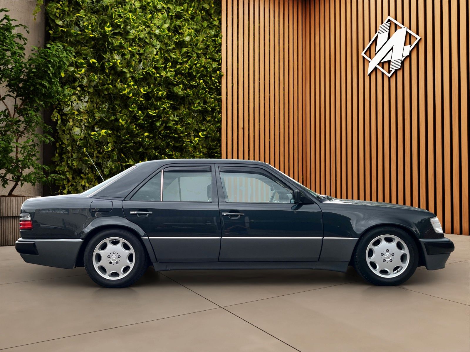 Fahrzeugabbildung Mercedes-Benz E 500 TOP ZUSTAND**SAMMLERFAHRZEUG**