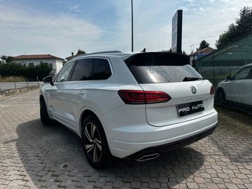 Volkswagen Touareg - 9