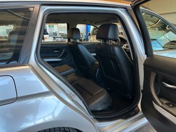 MYAUTOCENTER – Gebraucht- und Jahreswagen mit Werkstattservice in Pfaffenhofen BMW 320d Touring *Xenon*Leder*Automatik*AHK*