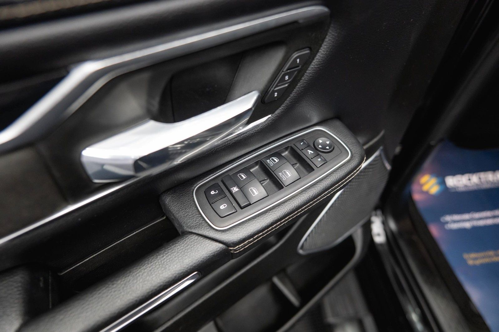 Fahrzeugabbildung Dodge RAM 5.7 V8 HEMI 4x4 LARAMIE Offroad Night LED