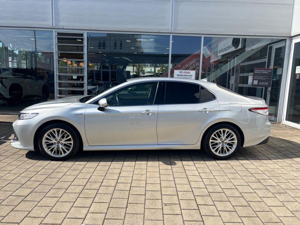 Toyota Camry Executive (XV7)