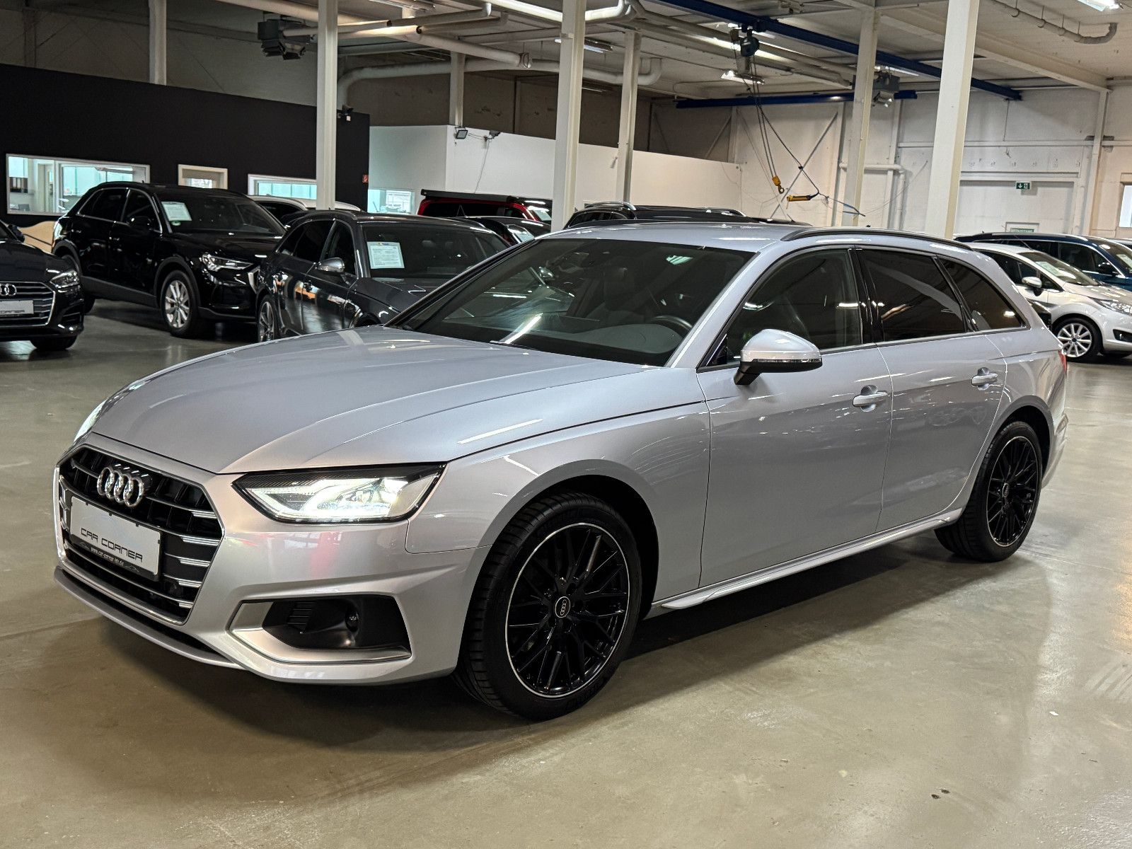 Fahrzeugabbildung Audi A4 35 TDI S-LINE BLACK RS4 SITZE MASSAGE VIRTUAL