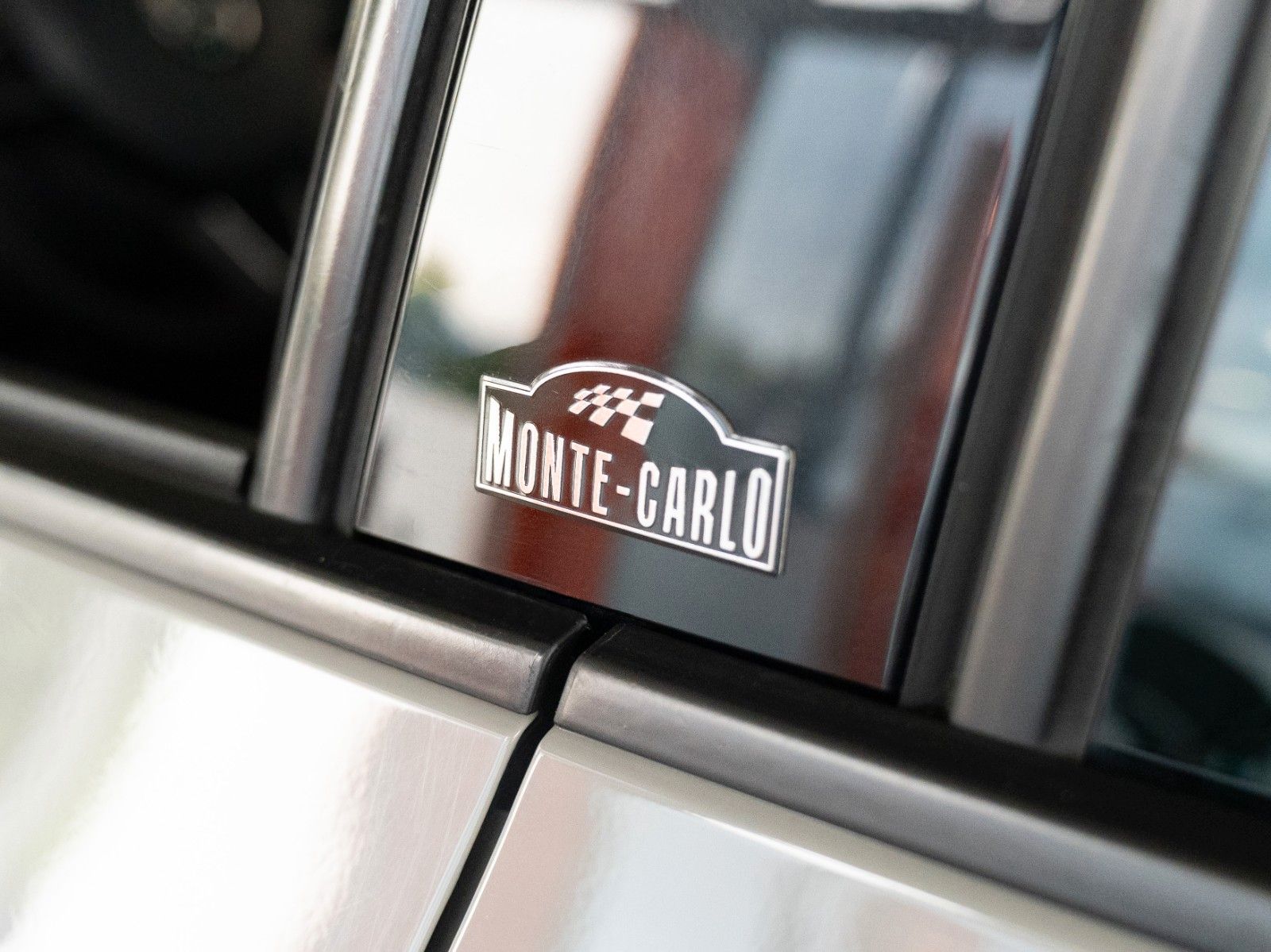 Fahrzeugabbildung SKODA Fabia Monte Carlo SITZHZG./PANO/PDC HI.