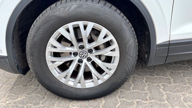 Fahrzeugabbildung Volkswagen Touareg V6/4Motion/Leder/AHK/Luftfahrwerk/4xKlim