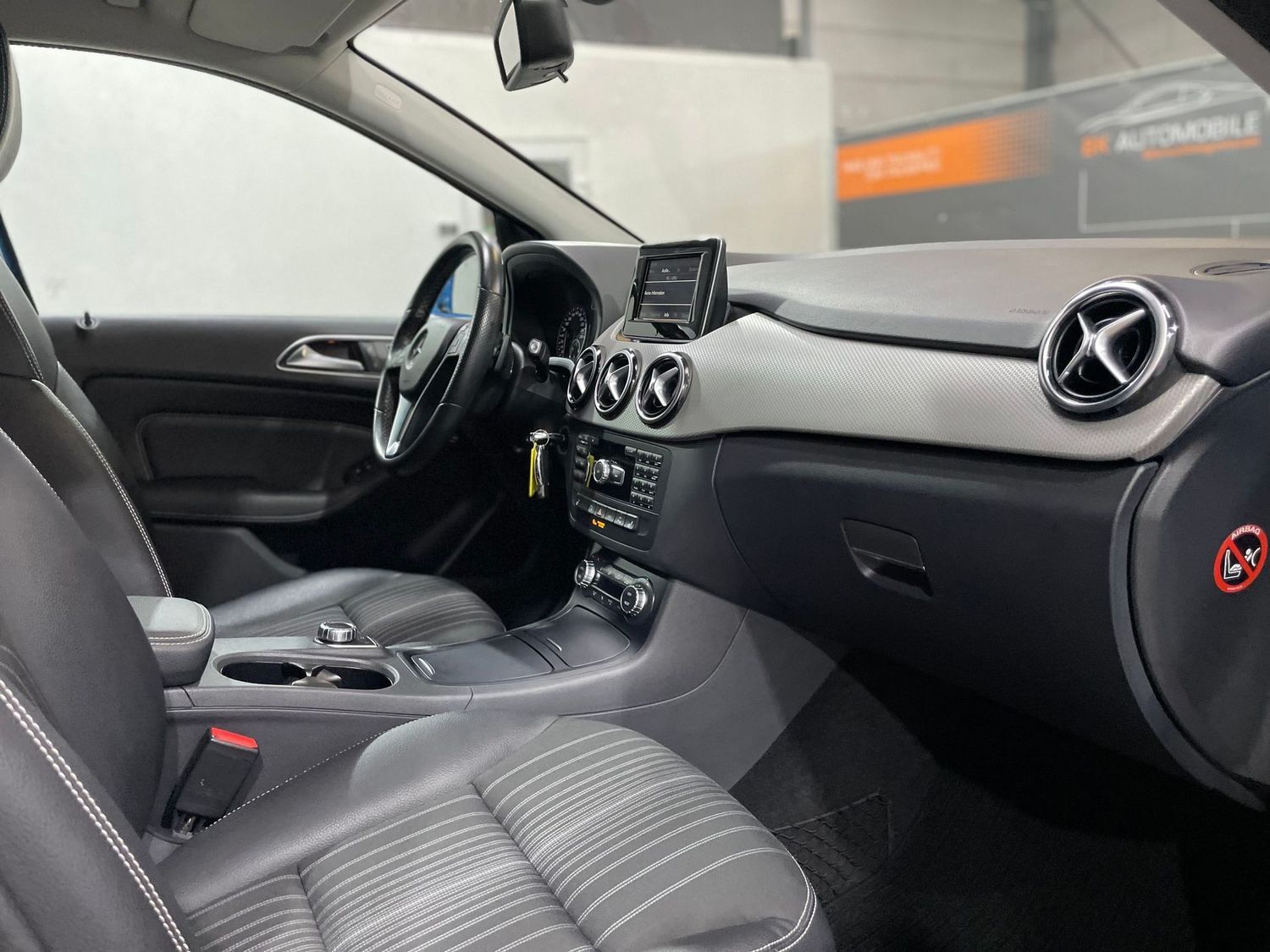 Fahrzeugabbildung Mercedes-Benz B 250 Sport #Bi-Xen#Kamera#Memory#Harman-Kardon