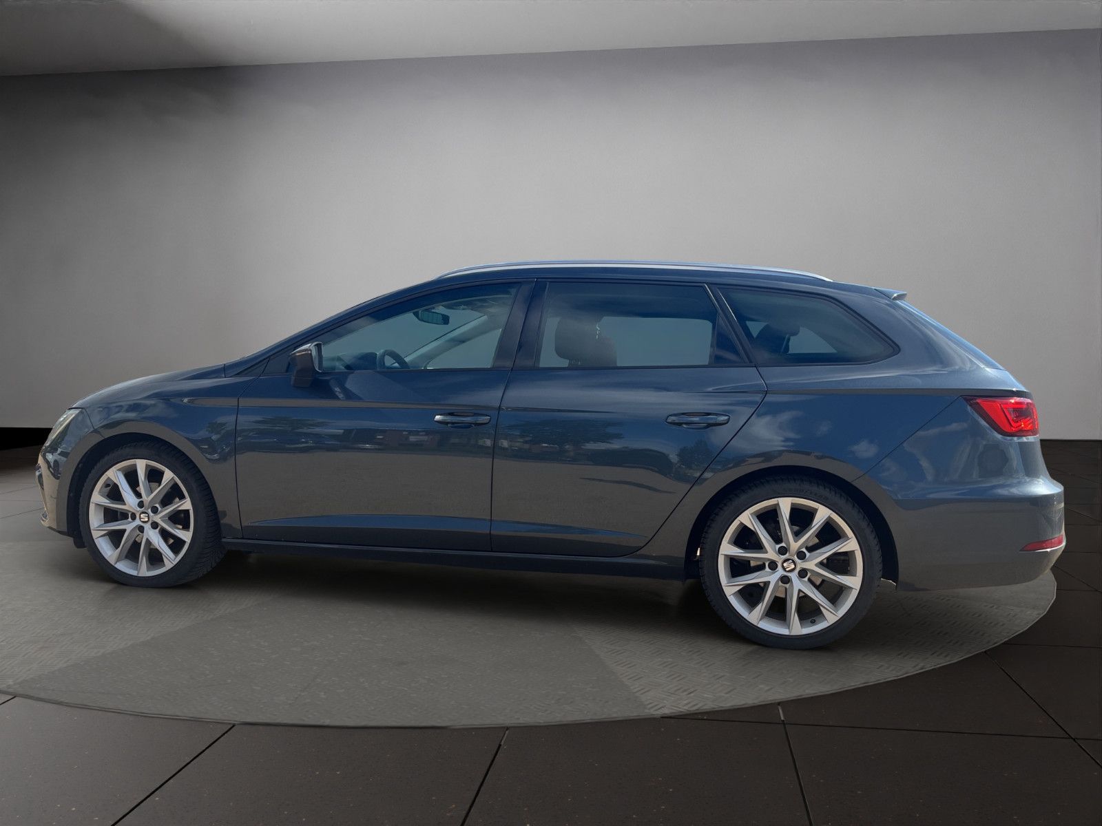 Seat Leon ST FR/LED/GRA/CarPlay/BeatsAudio imagem 2