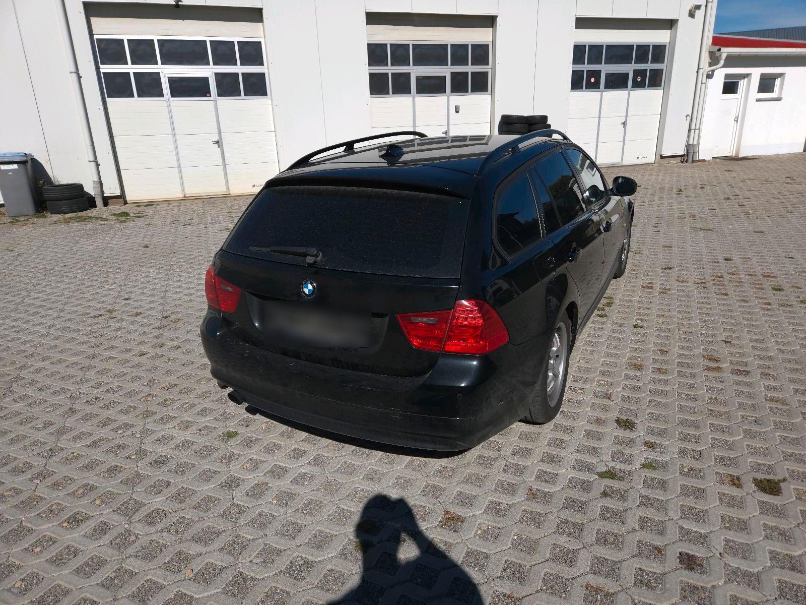 BMW 318 2009 — photo 6