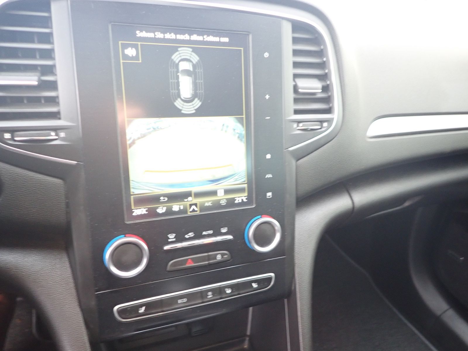 Fahrzeugabbildung Renault Megane IV Grandtour BOSE-Edition dCi 150 EDC