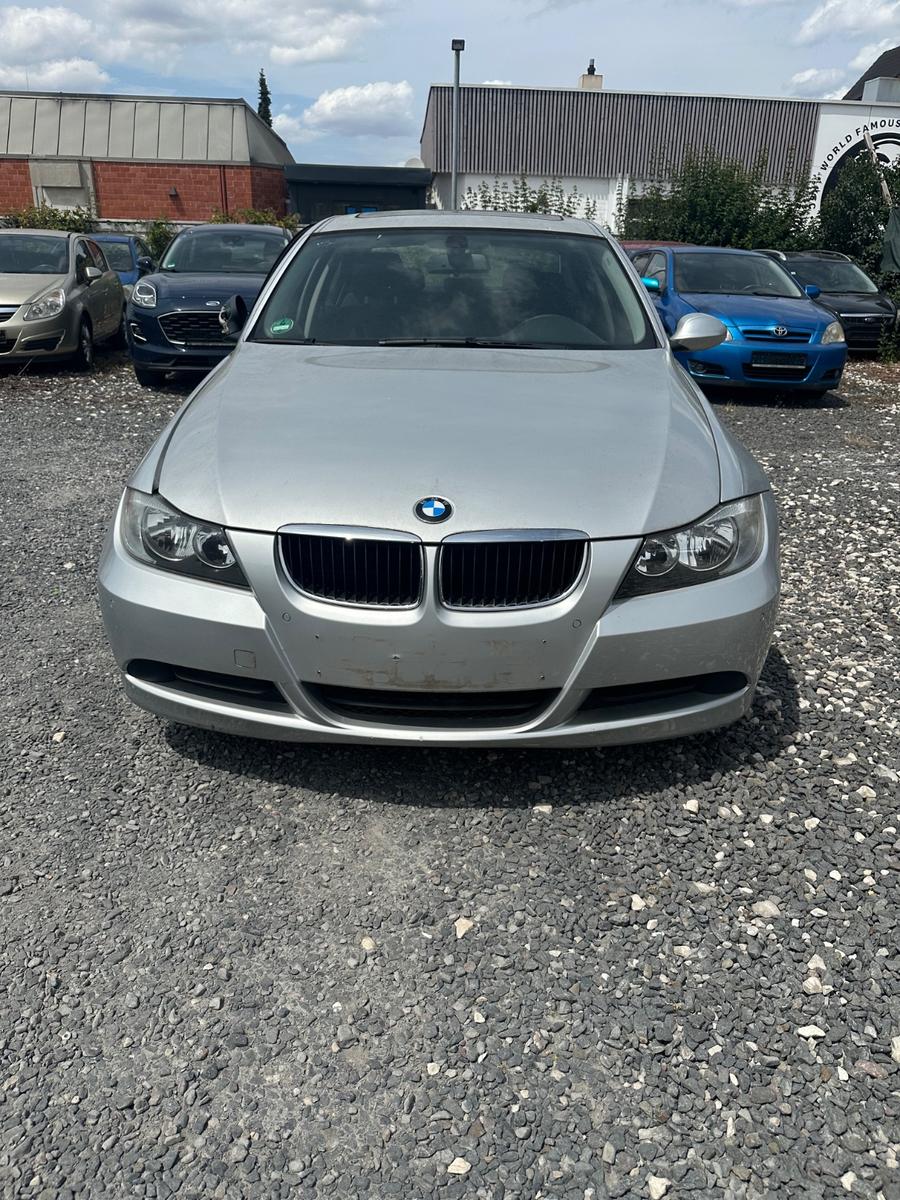 BMW 318i