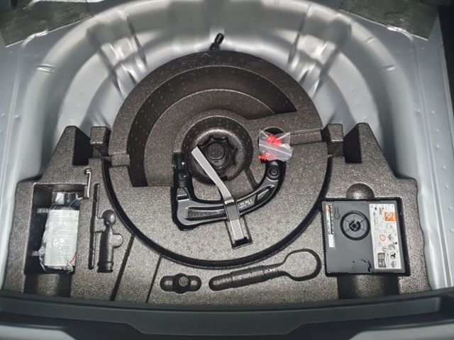 Fahrzeugabbildung Volkswagen T-Roc  1.5 TSI DSG Style AHK LED NAVI PDC SHZ