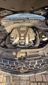 Mercedes-Benz ML 63 AMG 4MATIC AMG Performance - Mercedes-Benz ML 63 AMG mit Anhängerkupplung