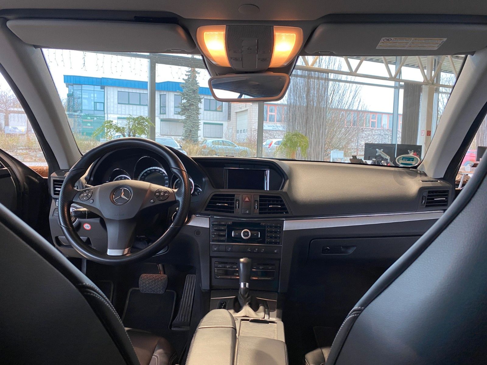 Fahrzeugabbildung Mercedes-Benz E 350 E -Klasse Cabrio E 350 CDI BlueEfficiency