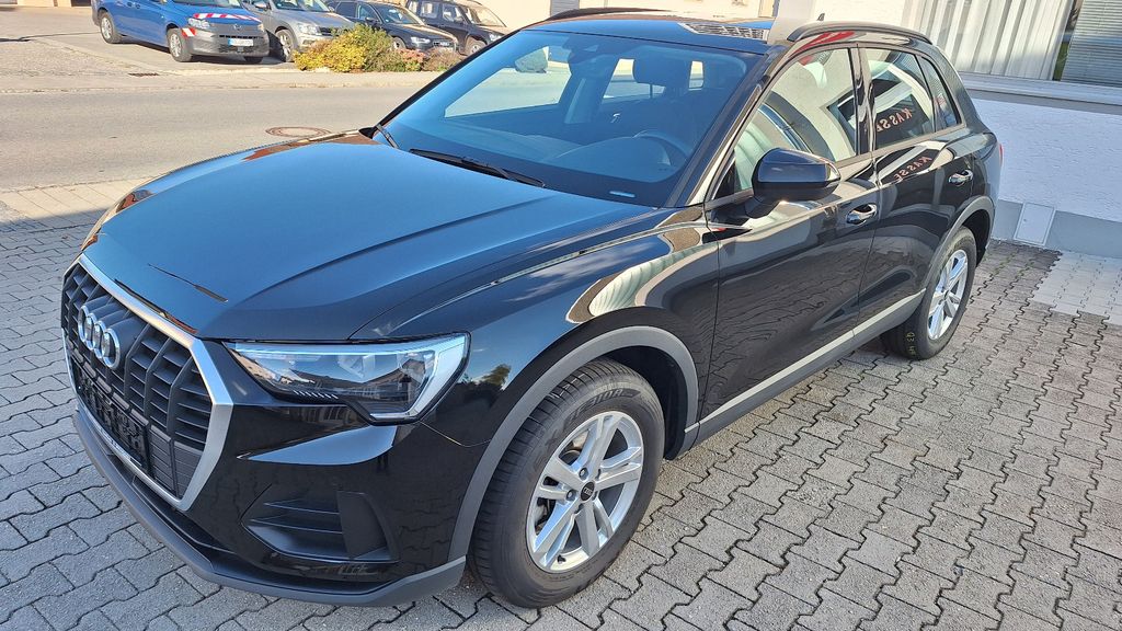 Image of Audi Q3
