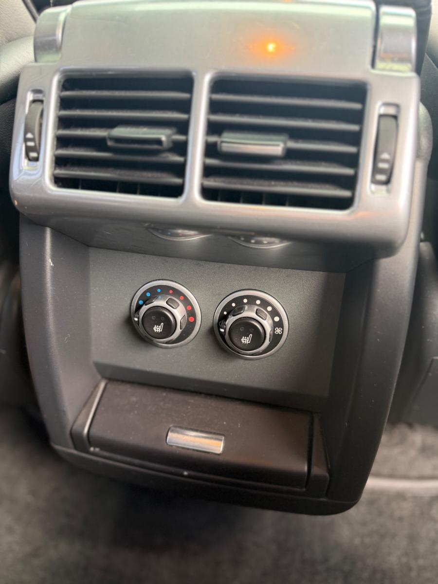 LAND ROVER RANGE ROVER VOGUE V8 272 ch 4X4 BVA - HAYON ÉLECTRIQUE - TOIT OUVRANT - VOLANT EN CUIR