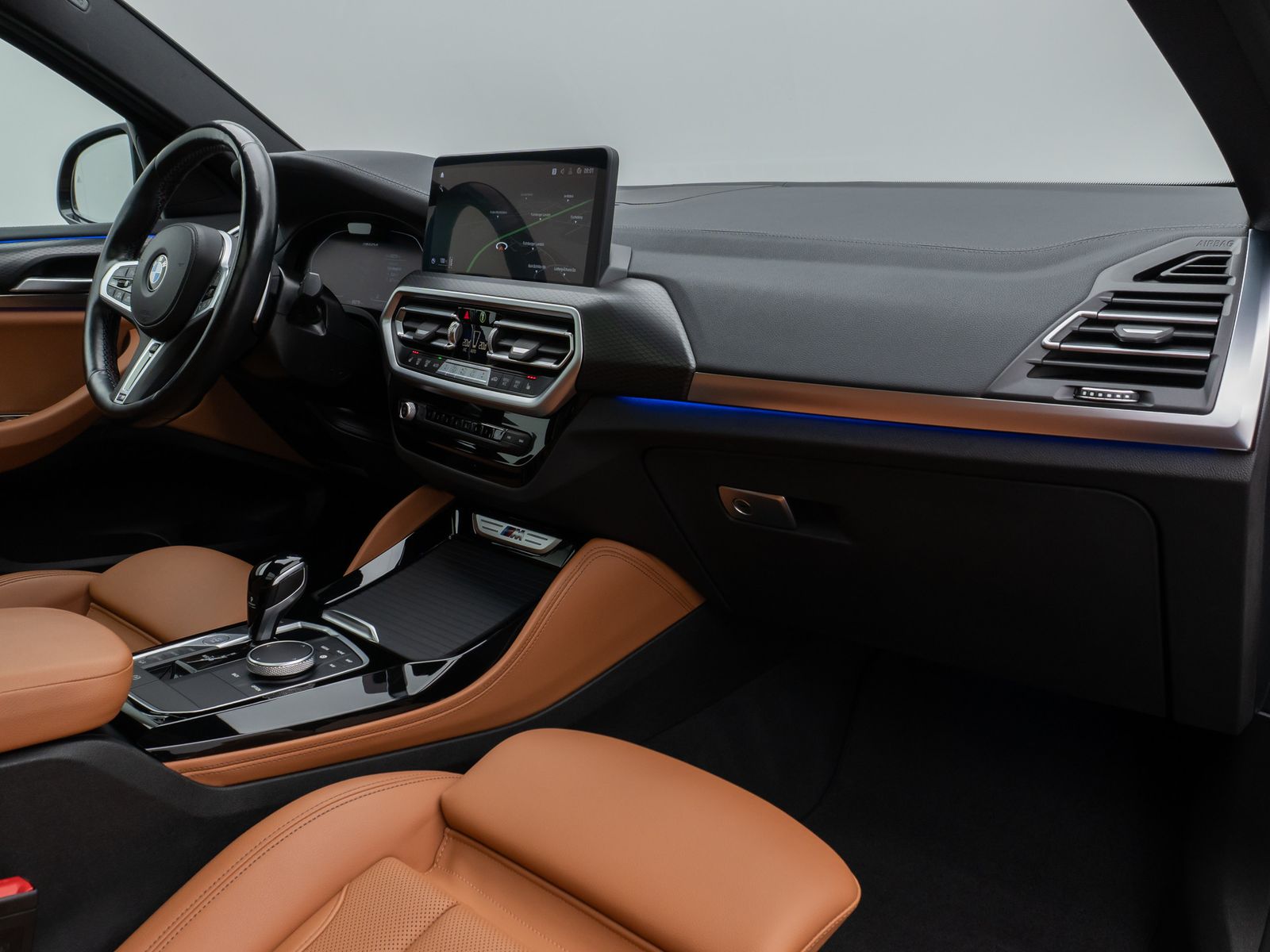 Fahrzeugabbildung BMW X4 M40d 360° Laser DAB Panorama HUD Komfort HiFi