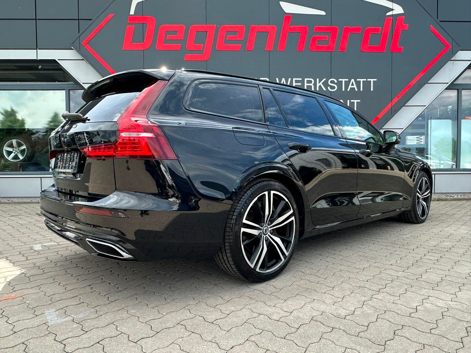 Volvo V60 Kombi R Design Expression Recharge Plug-In H foto 22