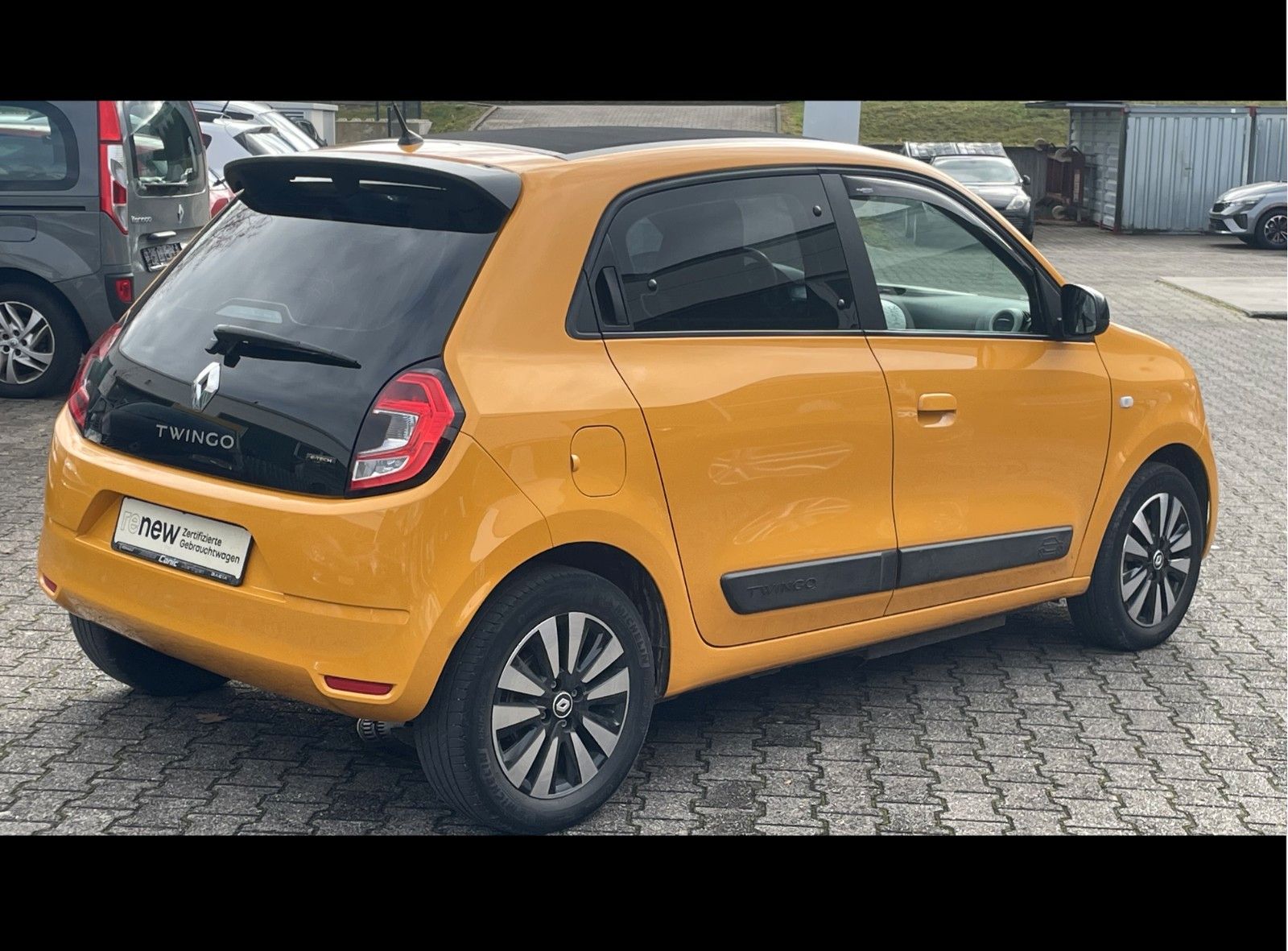 Fahrzeugabbildung Renault Twingo Equilibre Electric Easy-Link SHZ uvm