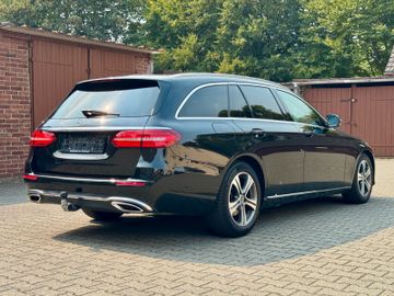 Mercedes E 200 - 5