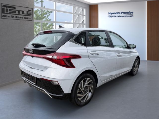 Fahrzeugabbildung Hyundai i20 Advanced 1.0 T-GDI +CARPLAY+TEMPOMAT+SHZ+RFK