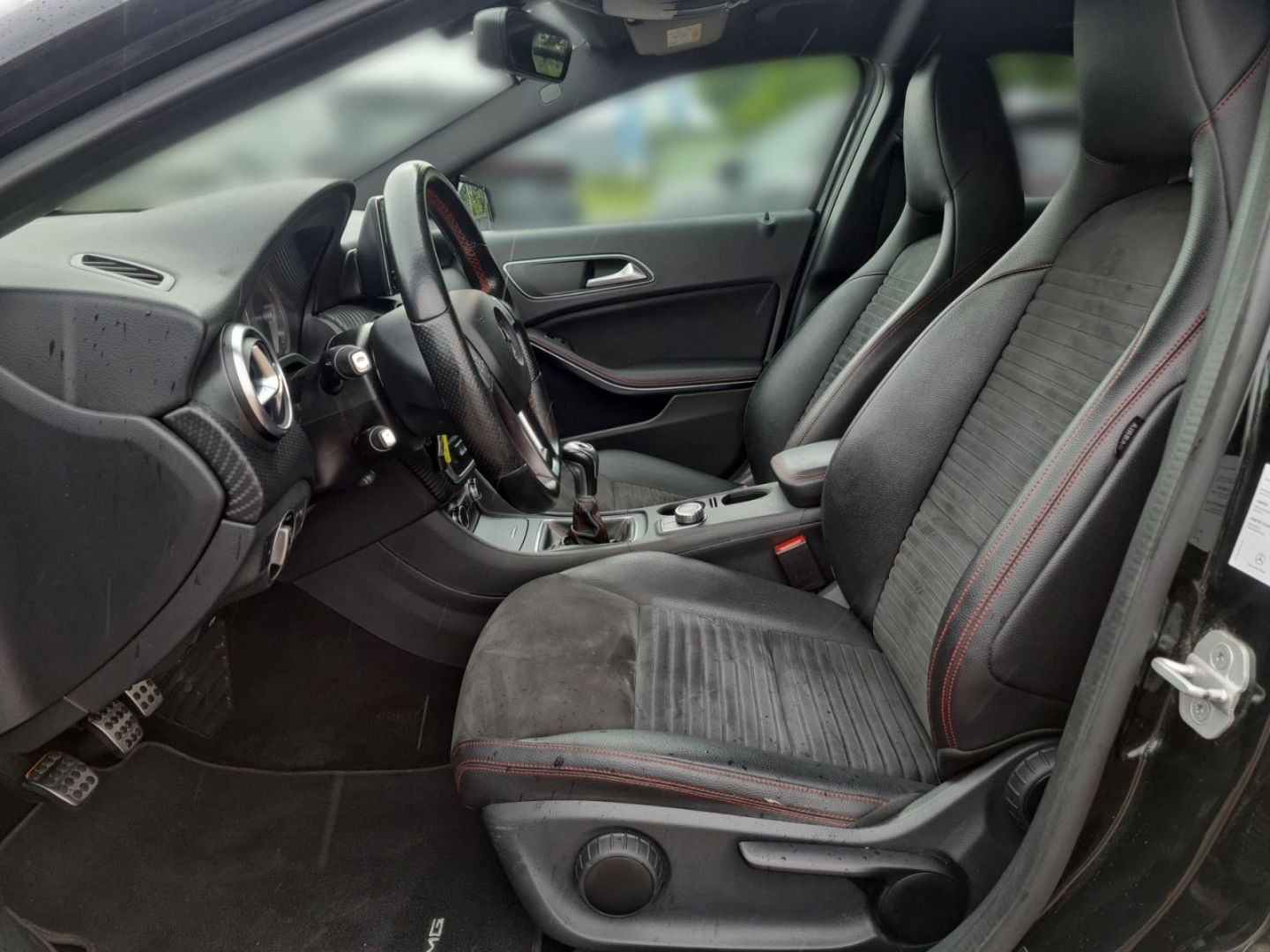 Fahrzeugabbildung Mercedes-Benz A 180 BlueEfficiency HU/AU Klima