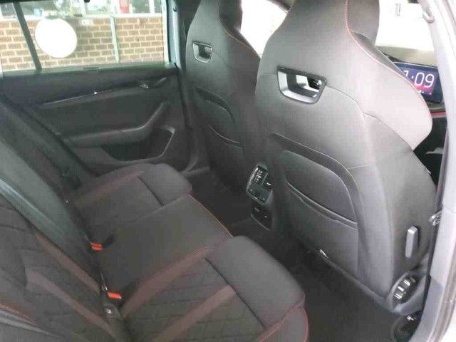 Skoda Octavia - Bild 8