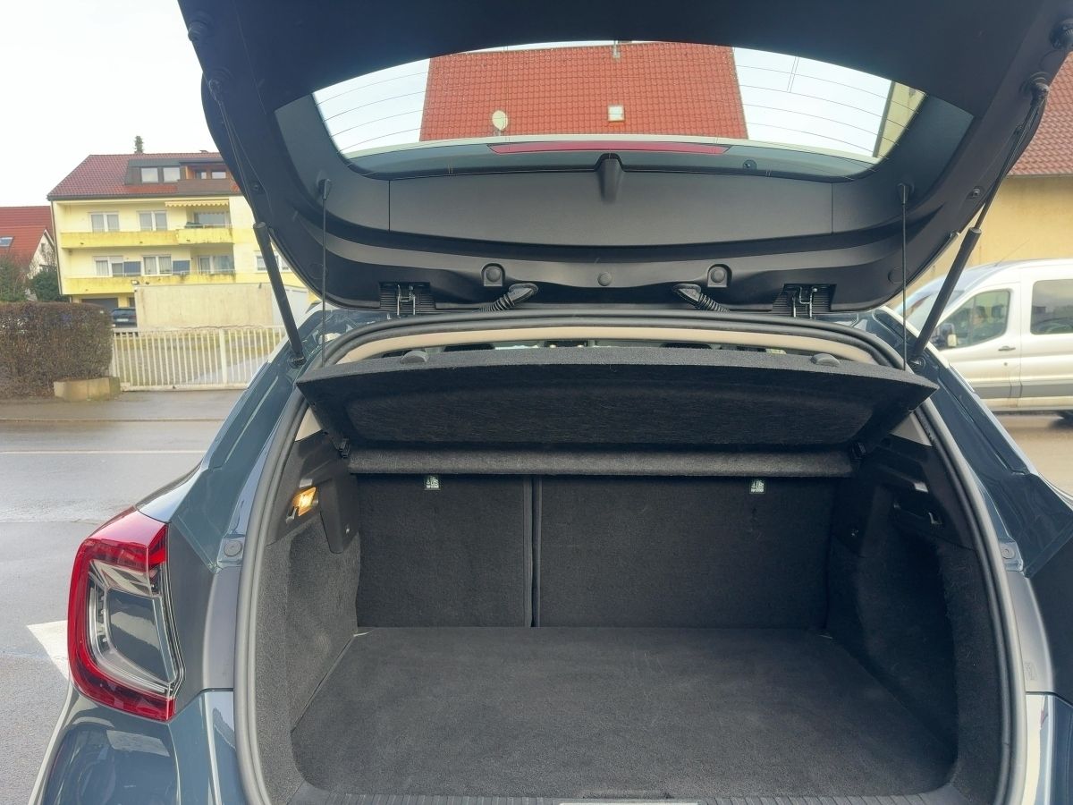 Fahrzeugabbildung Renault Captur INTENS Plug-in 160