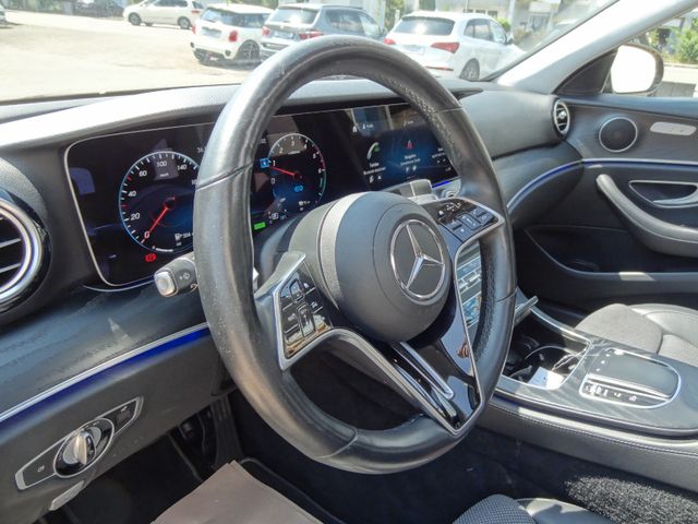 Fahrzeugabbildung Mercedes-Benz E 300 de/AMG/Pano/Widesreen/AHK/Leder/