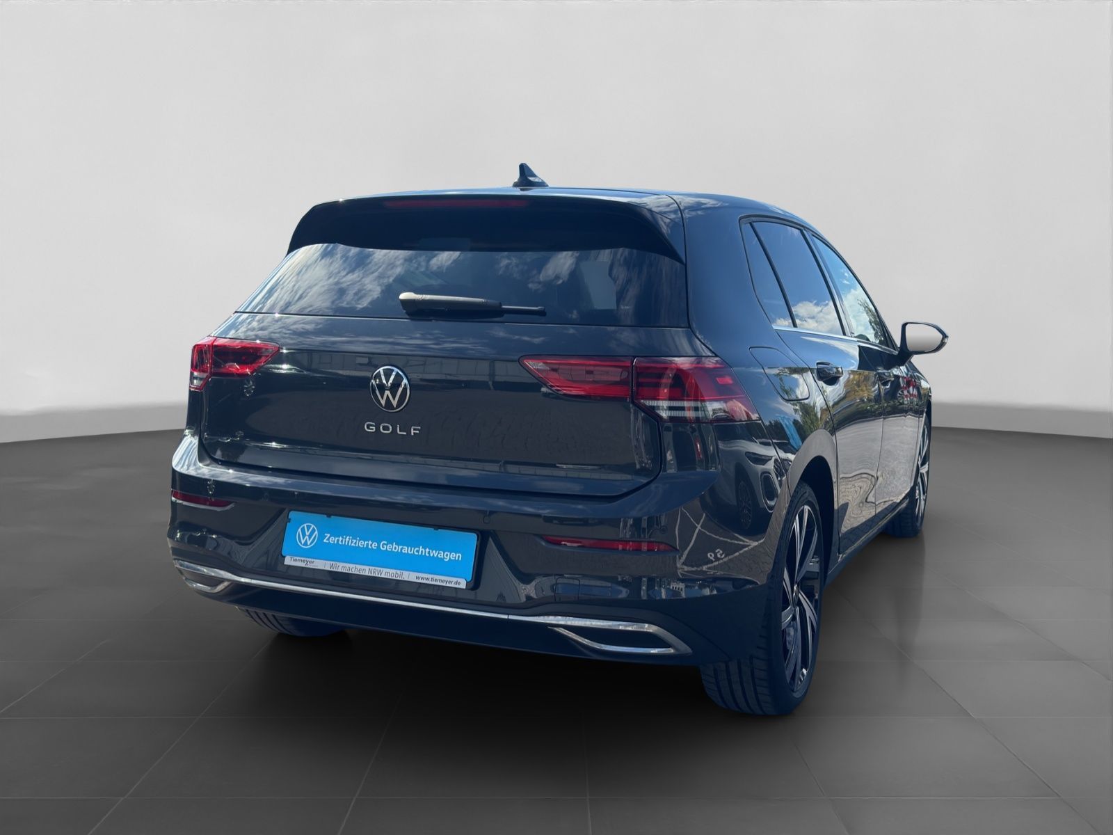 Volkswagen Golf 2.0 TDI DSG STYLE LM18 NAVI ASSIST KAMERA foto 3