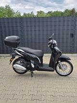 Honda Roller 125er    JK01  FSH 125 M