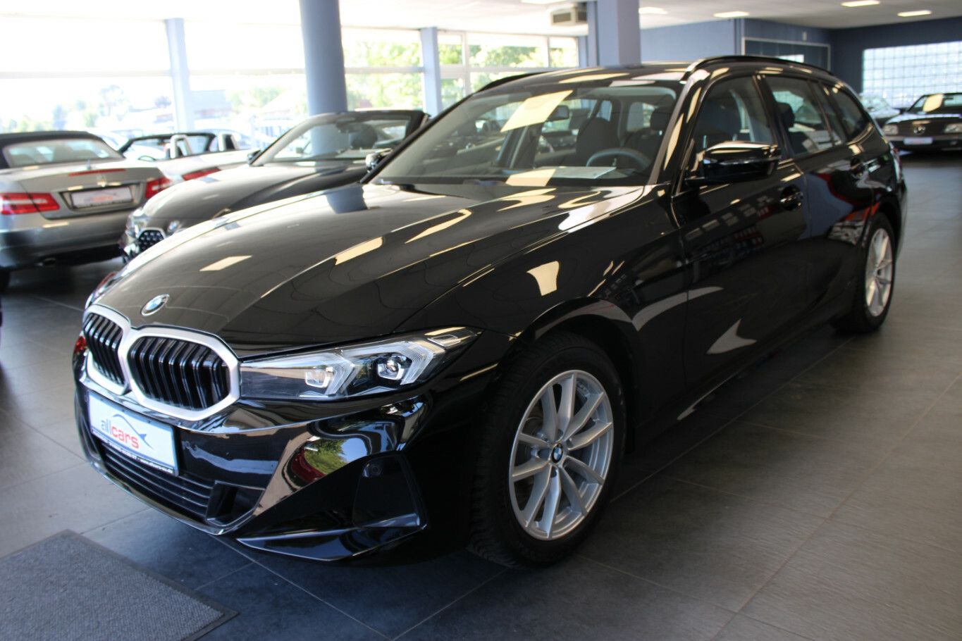 BMW 318 318i Touring Aut. foto 3
