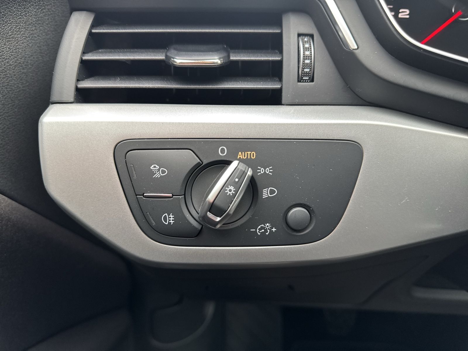 A4 1.4 TFSI, APS, Sitzheizung, Multifunktionlenk