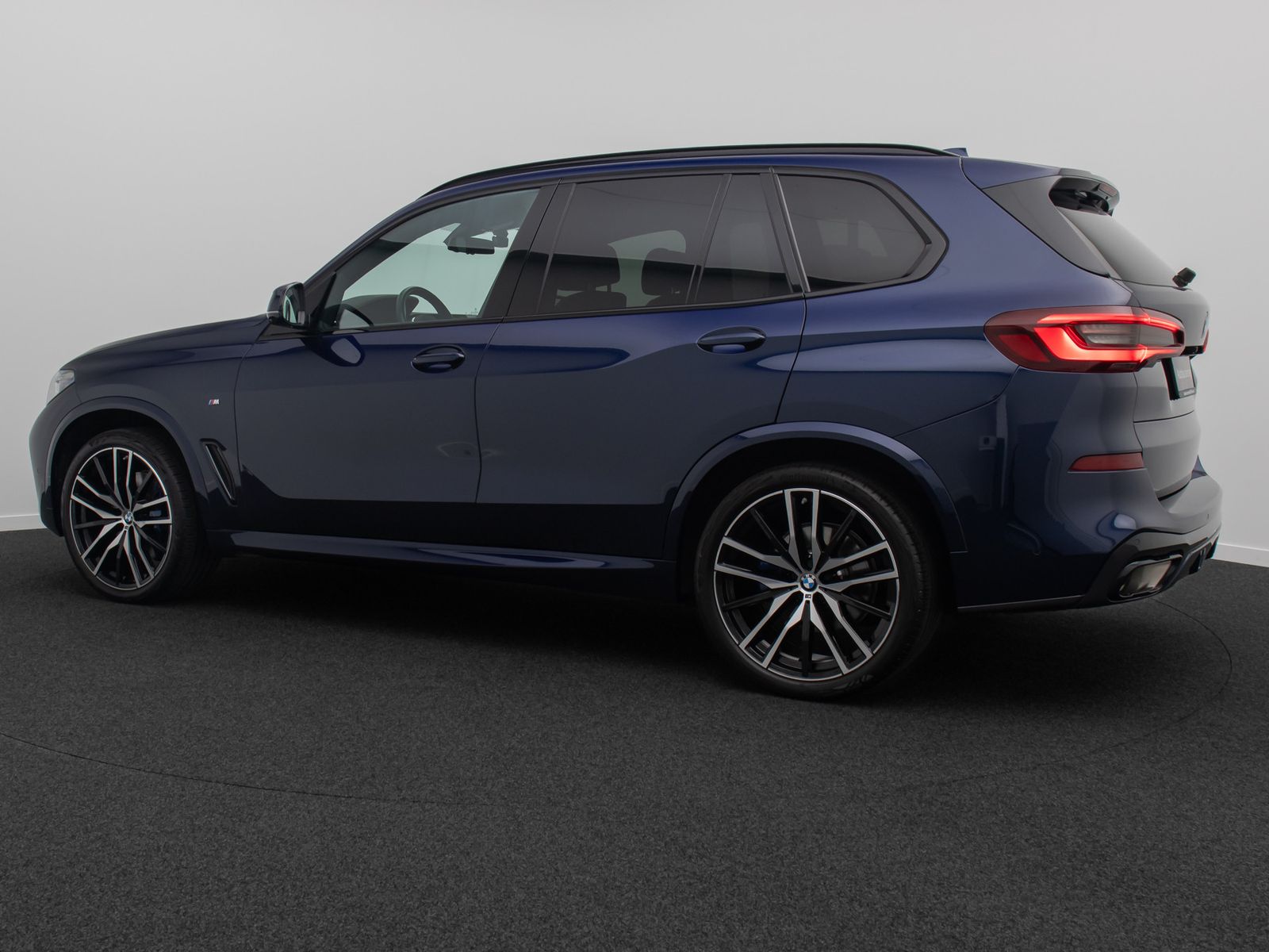 Fahrzeugabbildung BMW X5 xD40i  M Sport 360&deg;Laser HUD DAB H/K 22Zoll