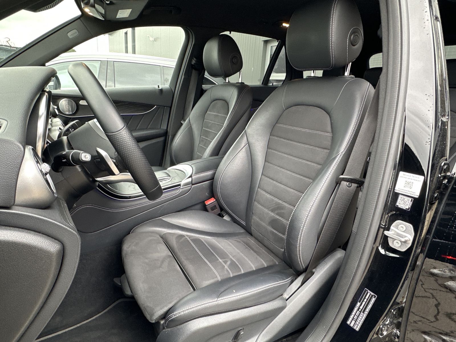 Fahrzeugabbildung Mercedes-Benz GLC 400d 4M AMG-Line NAV+LED+BURMESTER+360°+AHK