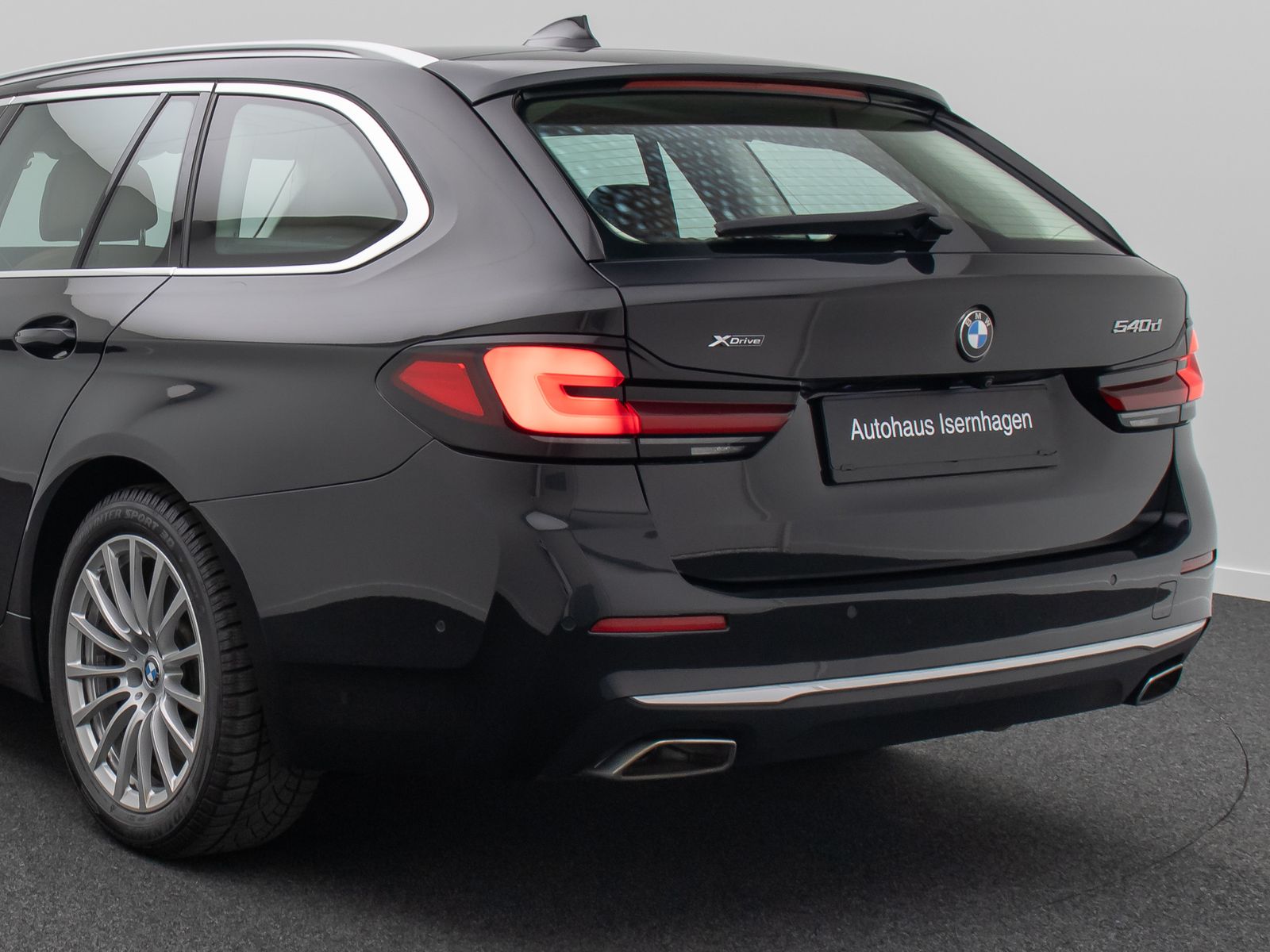 Fahrzeugabbildung BMW 540d xD LuxuryLine HUD Kamera DAB Laser Panorama