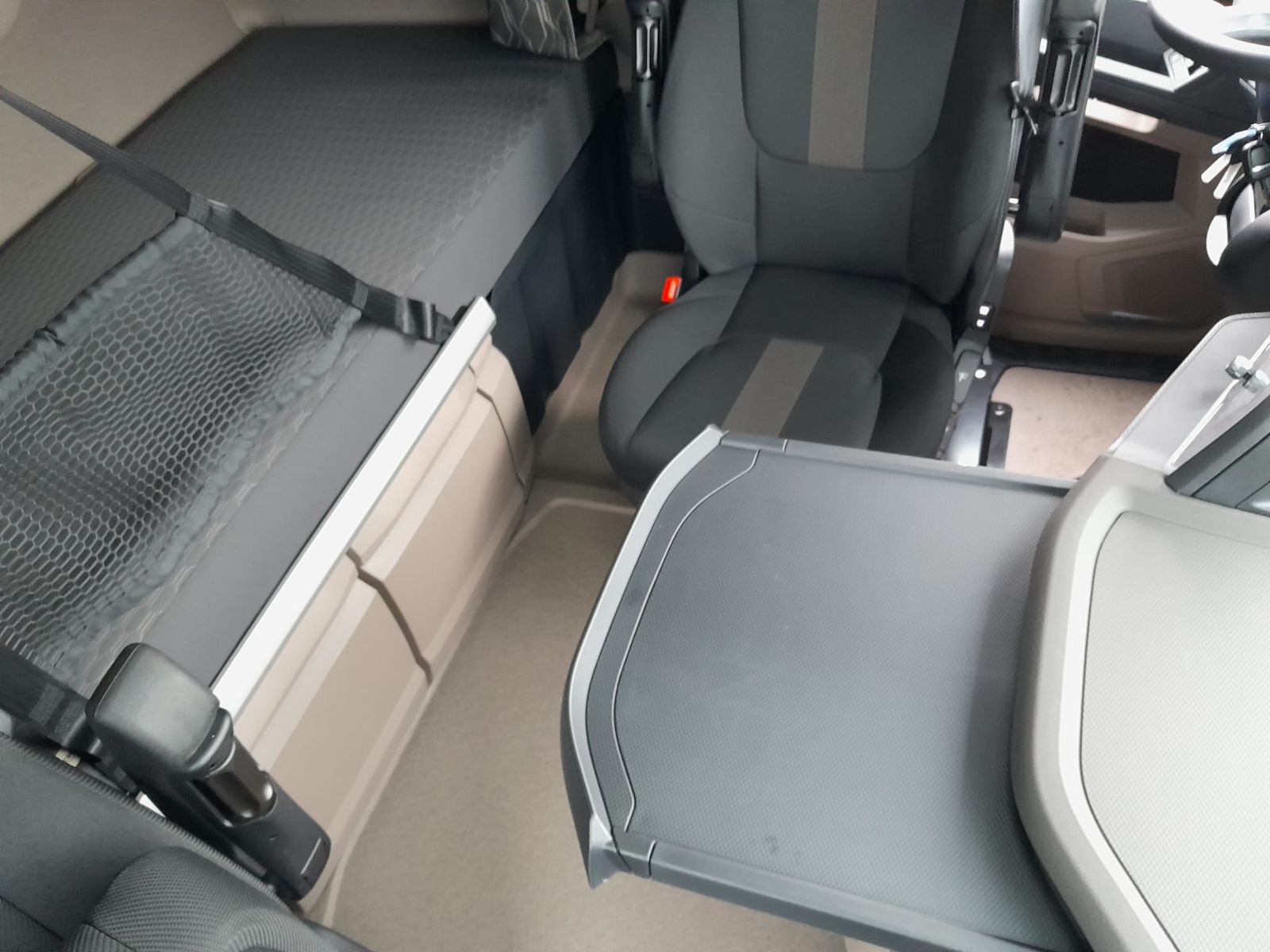 Fahrzeugabbildung DAF FAN XG 480 BDF 1120-1320 Multi