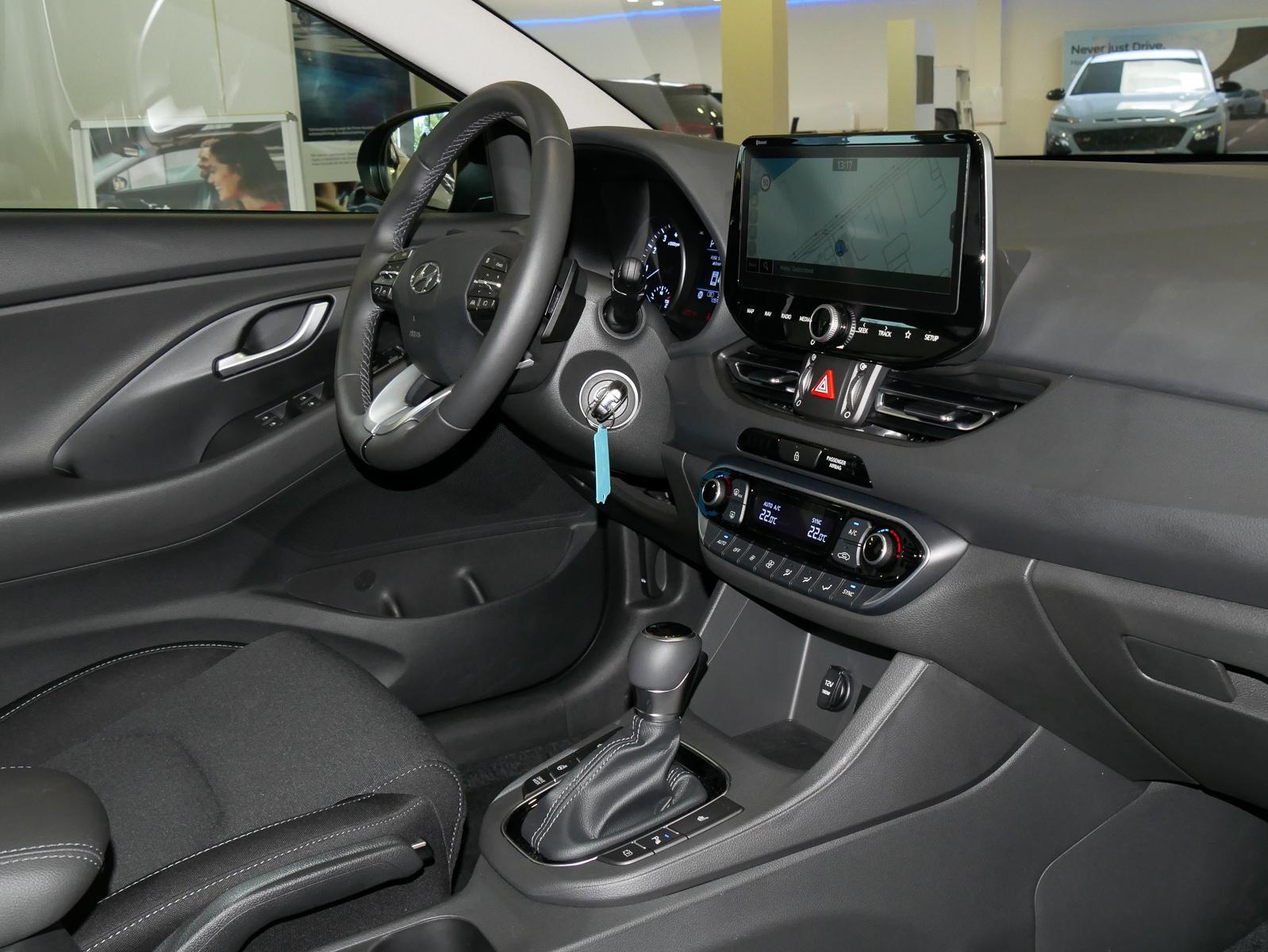 Hyundai i30 1.5 DCT (48V) TREND Navi CarPlay Kamera