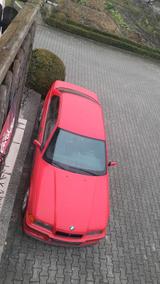 BMW E36 318I - BMW 318: Limousine, E36