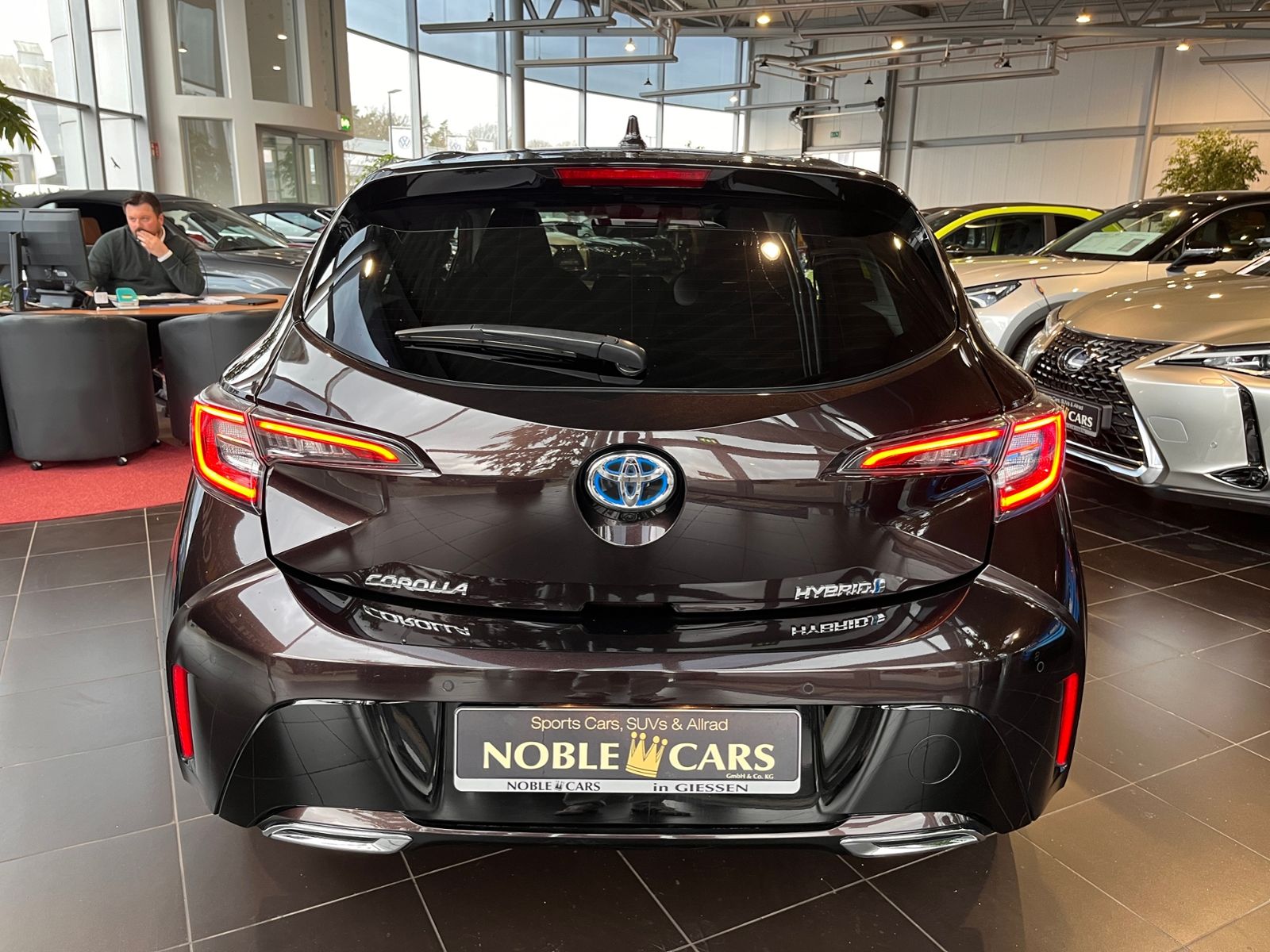 Fahrzeugabbildung Toyota Corolla Hybrid Club LED NAV DAB PDC ALU