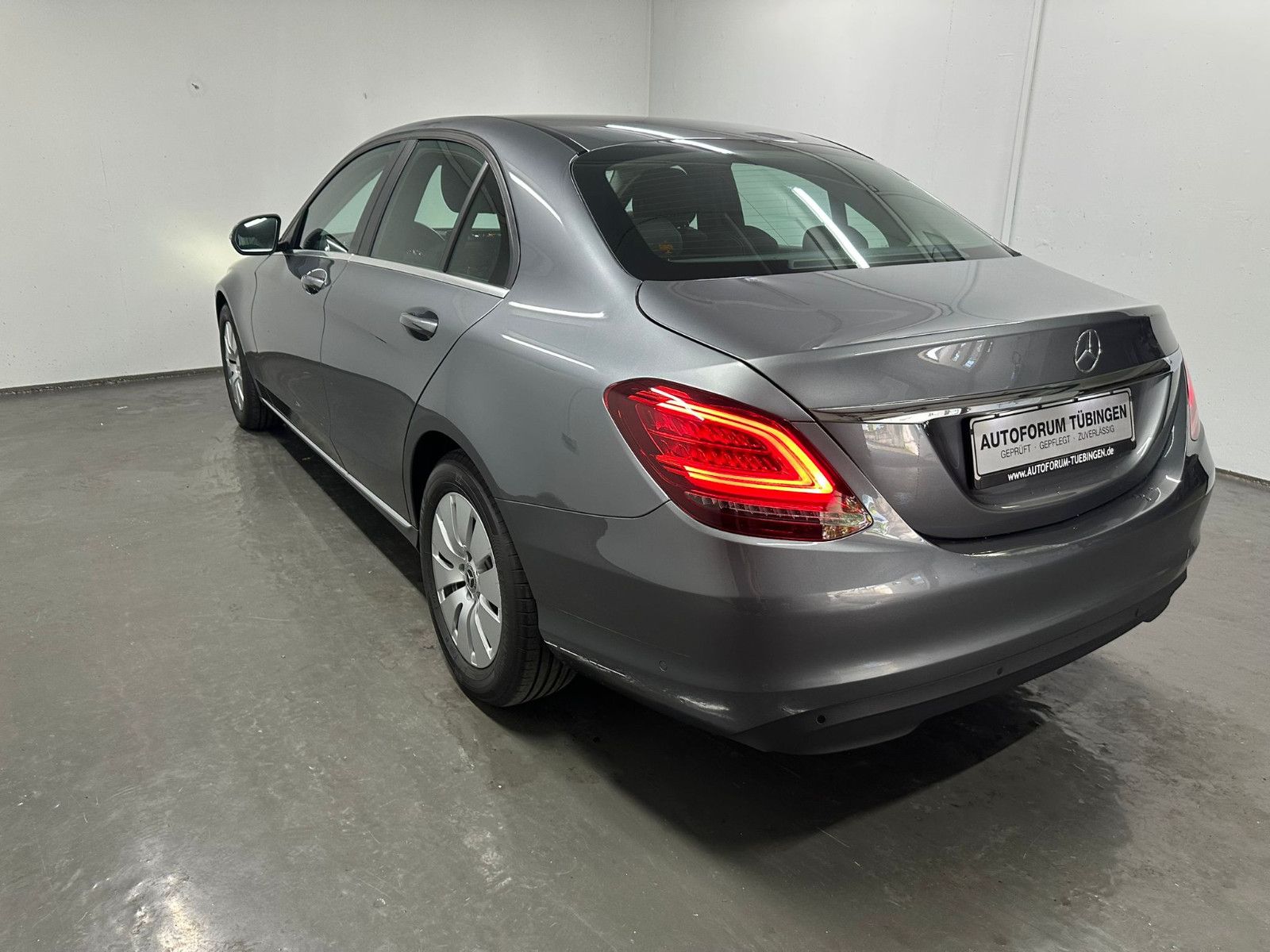 Fahrzeugabbildung Mercedes-Benz C 200 d LIMO*SH*NAVI*TEMPO*KLIMA*LED*