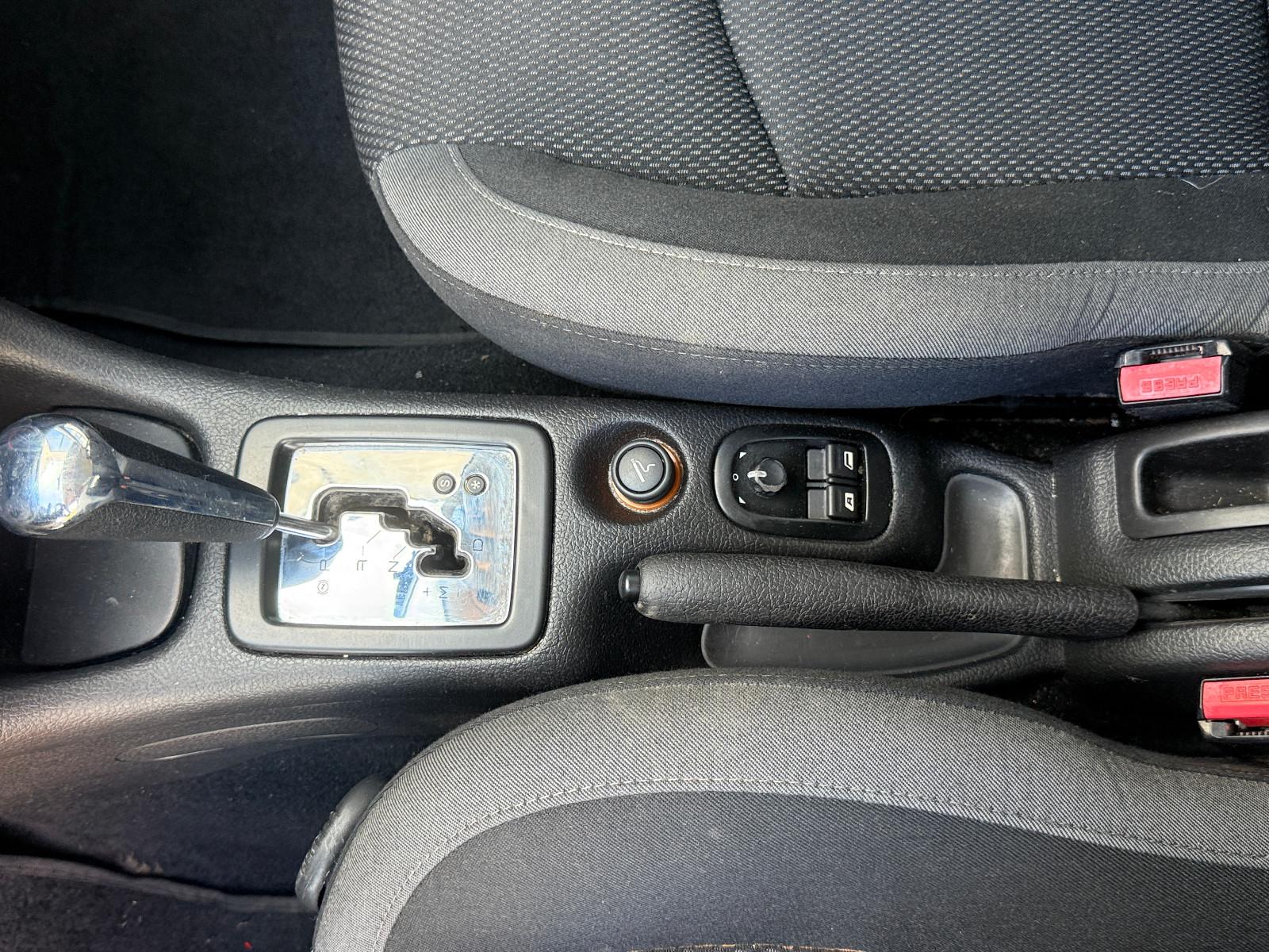 Peugeot  2006 — photo 17