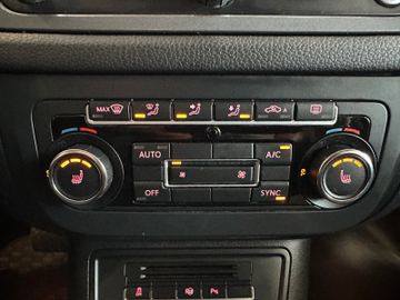 Volkswagen Tiguan Sport & Style 4Motion *2. Hand*Klima*Navi