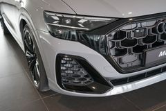 AUDI Q8 60 TFSI e | B&O | HuD | Pano | Nardo | SOFORT AUDI Q8 60 TFSI e | B&O | HuD | Pano | Nardo | SOFORT