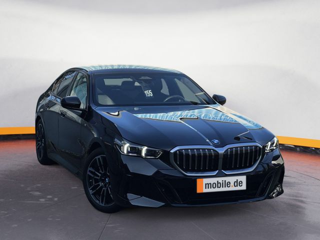 BMW 520i M Sport AHK DA+ PA+ h&k PANO Sitzklima HUD