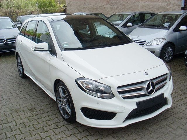 Mercedes-Benz B 180 AMG Line Automatik / Panormadach